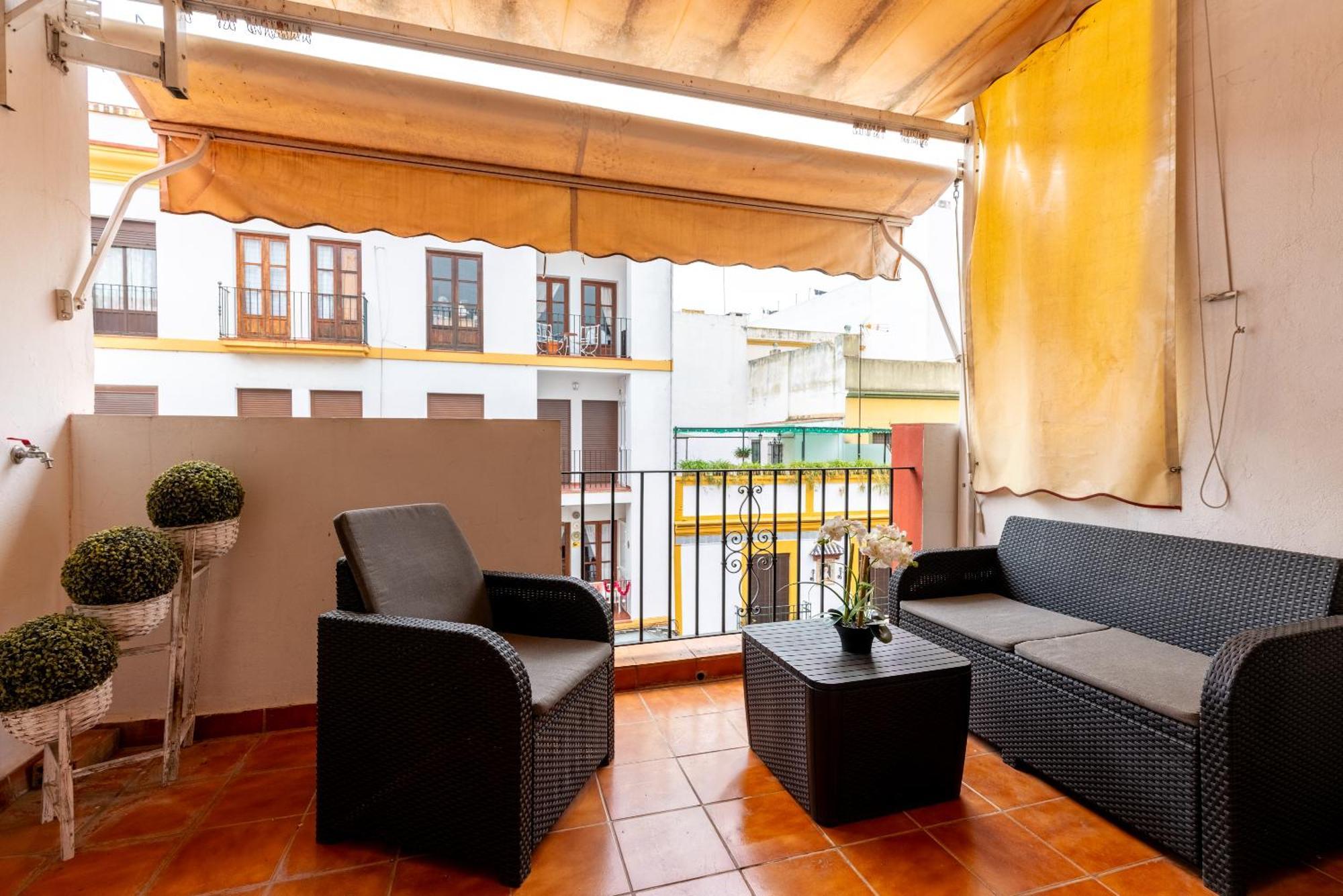Aoa Casa Triana Familiar Con Terraza Appartement Sevilla Buitenkant foto