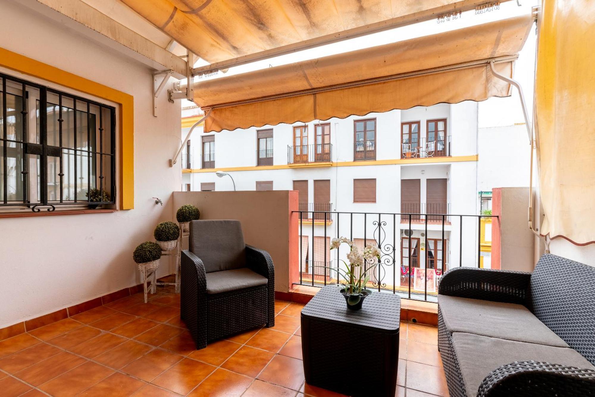 Aoa Casa Triana Familiar Con Terraza Appartement Sevilla Buitenkant foto