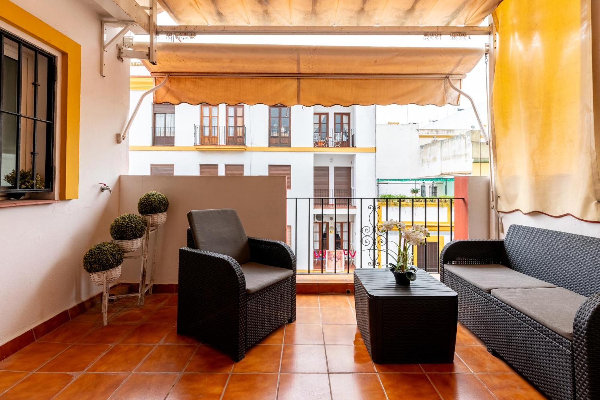 Aoa Casa Triana Familiar Con Terraza Appartement Sevilla Buitenkant foto